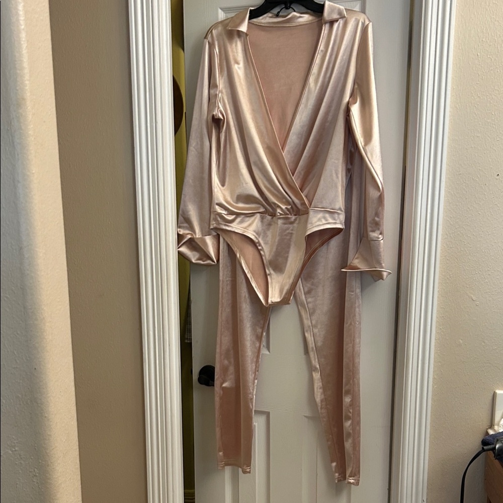 Elegant Satin Bodysuit in Blush Pink